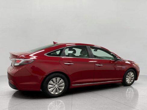 Used 2016 Hyundai Sonata SE FWD image 3
