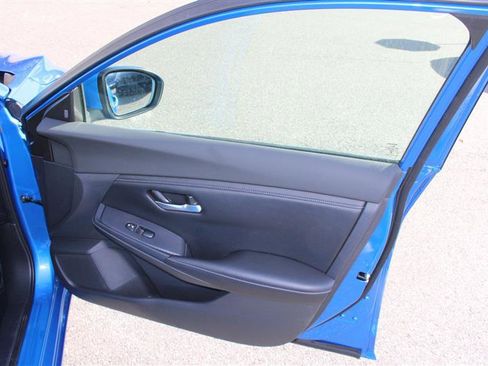 Used 2023 Nissan Sentra SV image 13