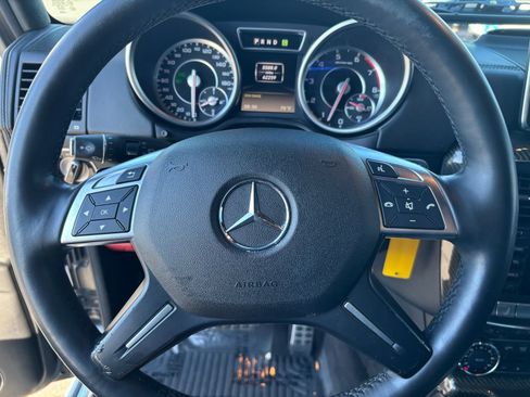 Used 2015 Mercedes-Benz G 63 AMG 4MATIC image 27