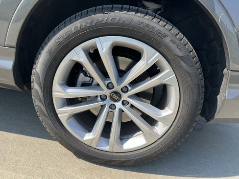 Used 2025 Audi Q7 3.0T Premium w/ Convenience Package image 13