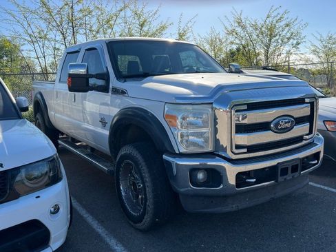 Used 2011 Ford F350 Lariat w/ Lariat Ultimate Pkg AWD/4WD image 2