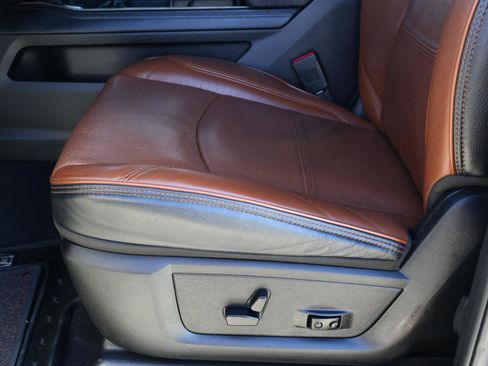 Used 2019 RAM 2500 Limited image 16