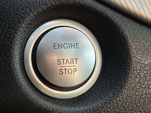 Used 2017 Mercedes-Benz GLA 250 4MATIC image 31