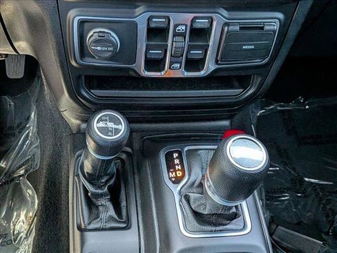 Used 2020 Jeep Wrangler Unlimited Sport S AWD/4WD image 14