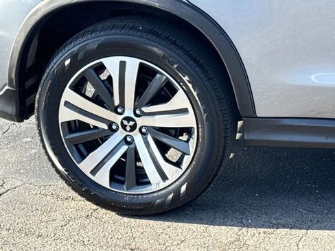 Used 2024 Mitsubishi Outlander Sport ES AWD/4WD image 3