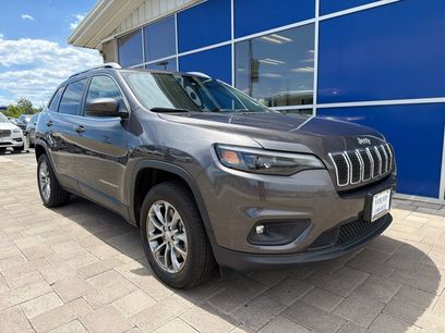 Used 2019 Jeep Cherokee Latitude Plus w/ Comfort/Convenience Group