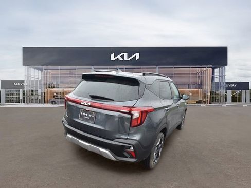New 2026 Kia Seltos S FWD image 4