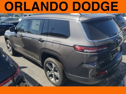 New 2024 Jeep Grand Cherokee L Limited w/ Trailer Tow Package AWD/4WD image 5