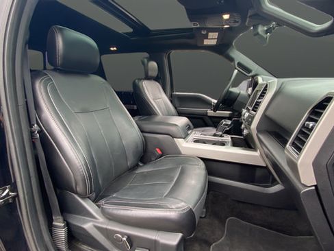 Used 2018 Ford F150 Lariat w/ Equipment Group 502A Luxury AWD/4WD image 25