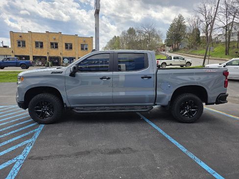 Used 2024 Chevrolet Silverado 1500 LT Trail Boss w/ Convenience Package II AWD/4WD image 5
