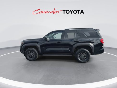 Certified 2025 Toyota 4Runner SR5 AWD/4WD image 5