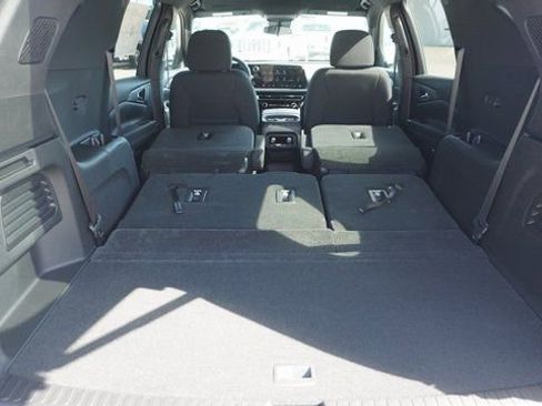 New 2026 Chevrolet Traverse LT image 11