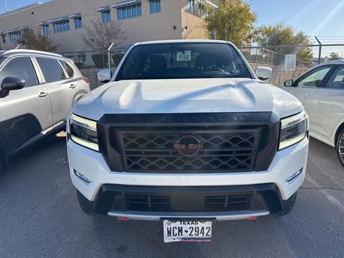 Used 2024 Nissan Frontier Pro-X image 3