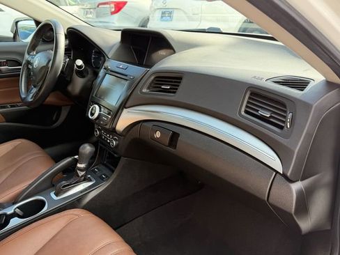 Used 2022 Acura ILX w/ Premium Package FWD image 17