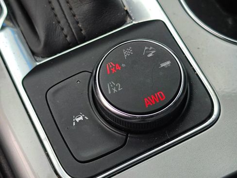 Used 2023 Chevrolet Blazer LT AWD/4WD image 34