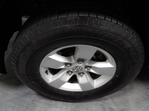 Used 2023 RAM 1500 Classic SLT w/ Trailer & Traction Group AWD/4WD image 27
