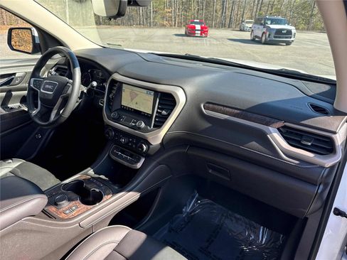 Used 2021 GMC Acadia Denali w/ Denali Technology Package image 25