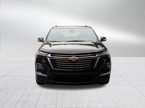 Used 2023 Chevrolet Traverse High Country w/ LPO, Floor Liner Package AWD/4WD image 2