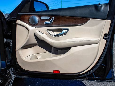 Used 2021 Mercedes-Benz C 300 4MATIC Sedan image 14