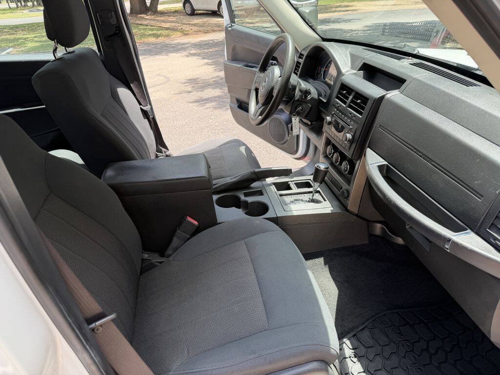 Used 2012 Jeep Liberty Sport RWD image 20