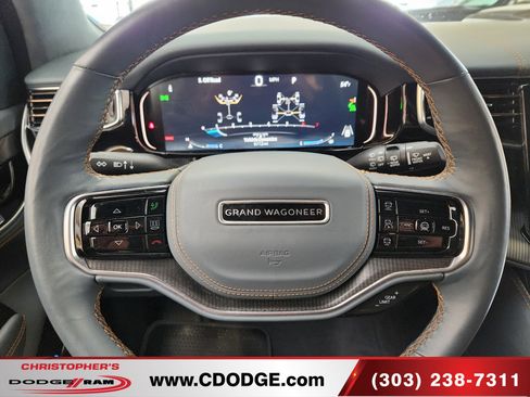 Used 2023 Jeep Grand Wagoneer Series III w/ Rear Seat Video Group 1 AWD/4WD image 10