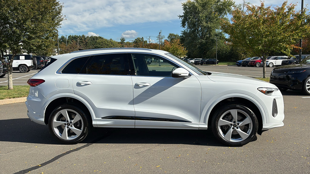 Used 2025 Audi Q5 Premium Plus AWD/4WD image 10