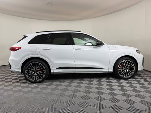 New 2025 Audi SQ5 Premium Plus image 8