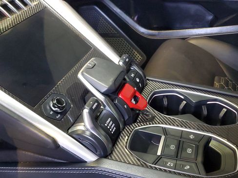 Used 2021 Lamborghini Urus image 19