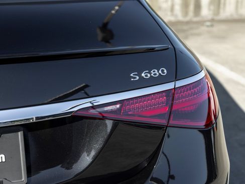 Used 2024 Mercedes-Benz Maybach S 680 4MATIC image 23