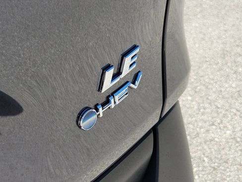 Used 2025 Toyota RAV4 LE image 7