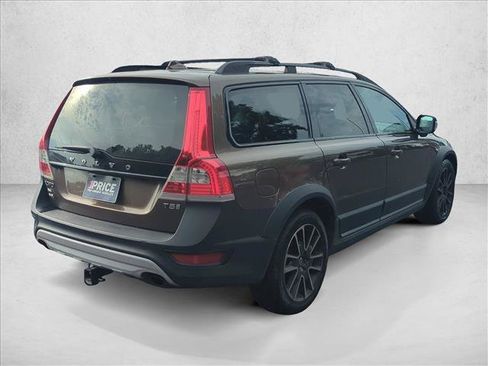 Used 2016 Volvo XC70 T5 Platinum w/ Climate Package FWD image 5