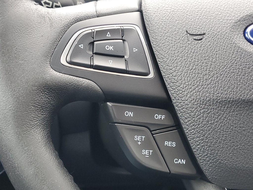 Used 2018 Ford Focus SEL w/ Cold Weather Package FWD image 17