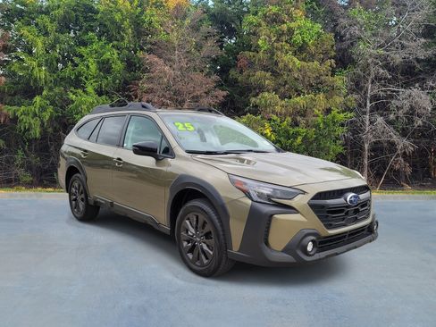 Used 2025 Subaru Outback Onyx Edition image 16