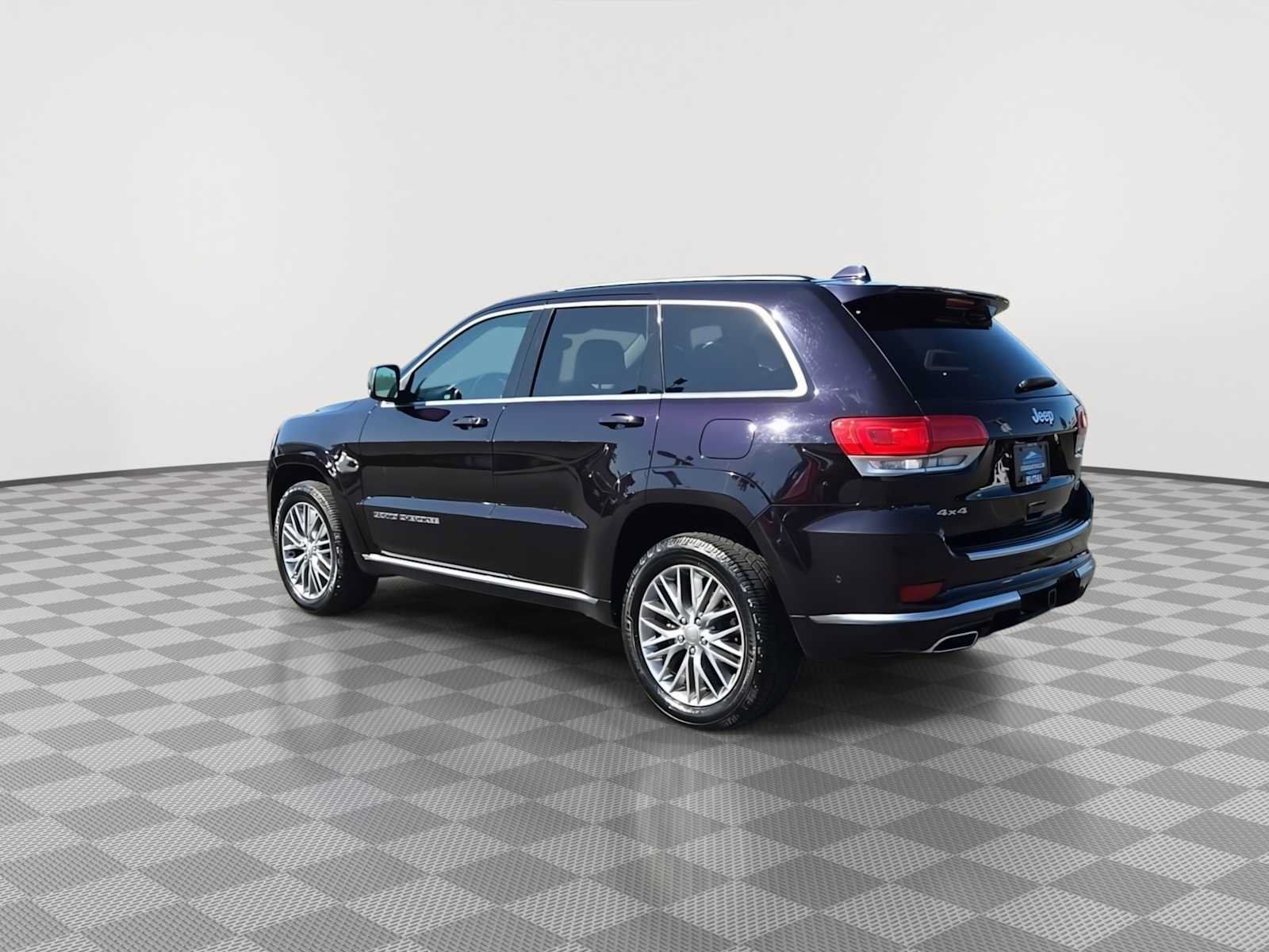 Used 2018 Jeep Grand Cherokee Summit w/ Platinum Series Group AWD/4WD image 6