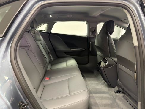 Used 2025 Lucid Air Pure RWD image 27