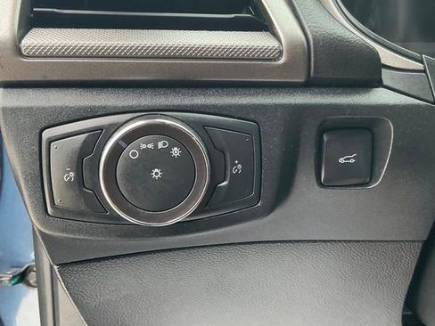 Used 2018 Ford Fusion SE w/ Fusion SE Technology Package image 27