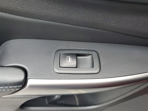 Used 2020 Jeep Cherokee Latitude FWD image 15