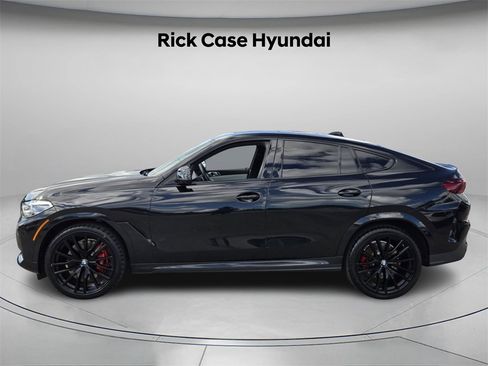 Used 2023 BMW X6 M50i w/ Executive Package image 3