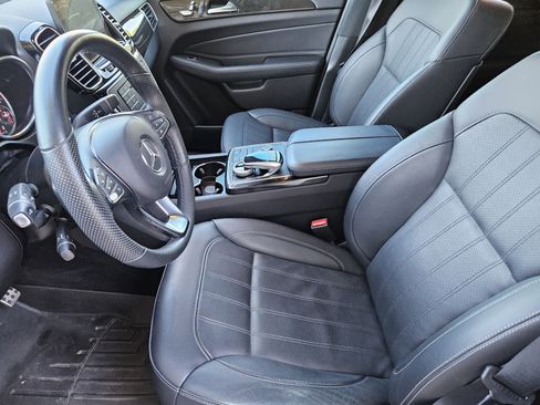 Used 2019 Mercedes-Benz GLE 400 4MATIC image 13