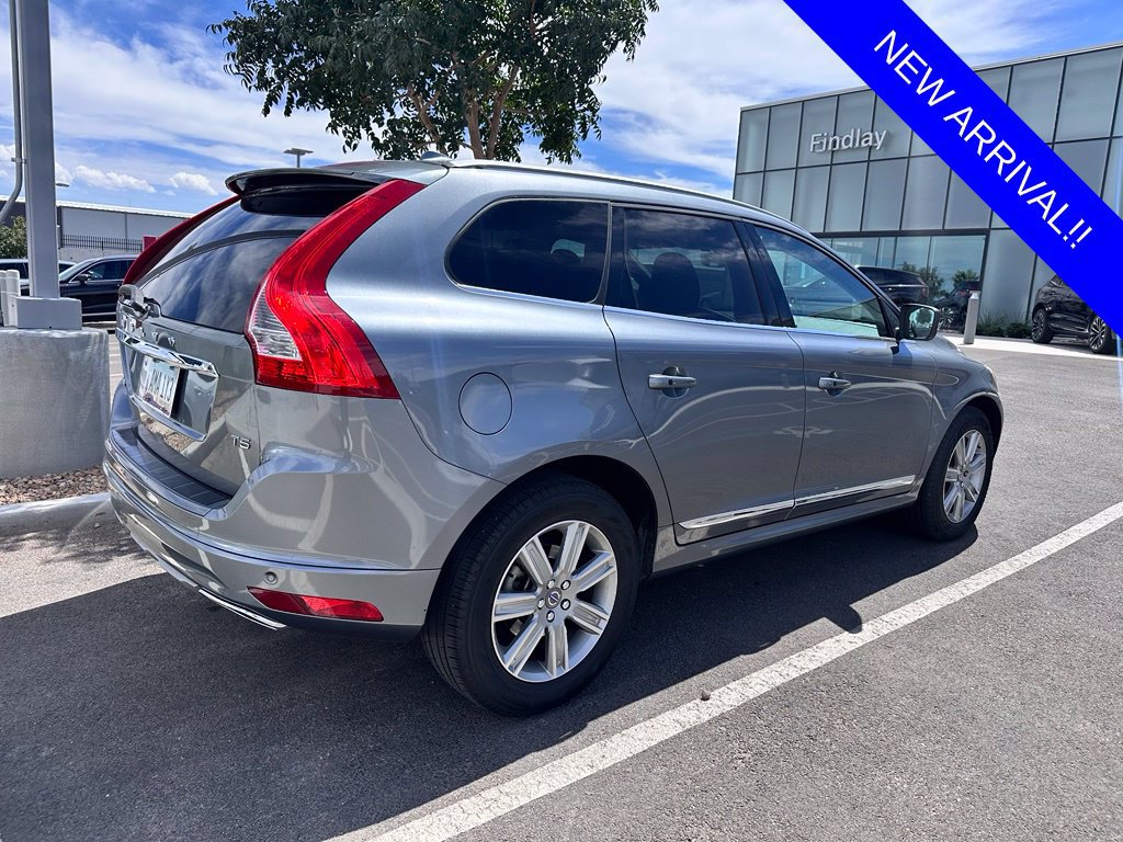 Used 2017 Volvo XC60 T5 Inscription w/ Preferred Option Package FWD image 2