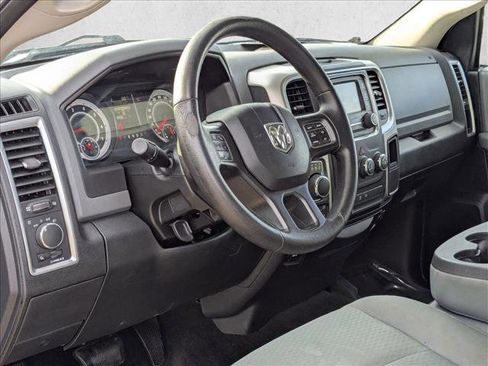 Used 2017 RAM 1500 Classic SLT AWD/4WD image 9