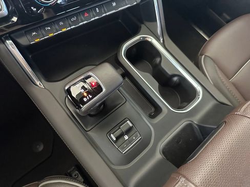 Used 2026 GMC Sierra 1500 Denali w/ Technology Package RWD image 28