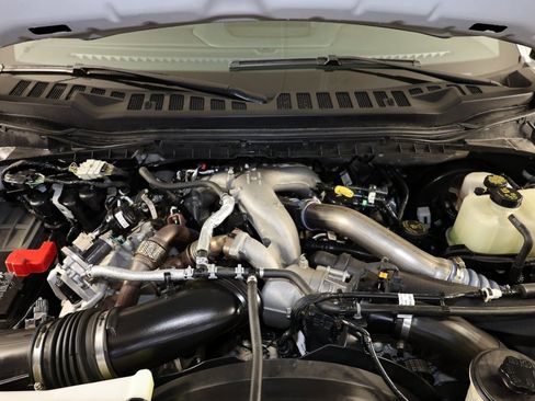 Used 2024 Ford F350 Lariat w/ Chrome Package image 36