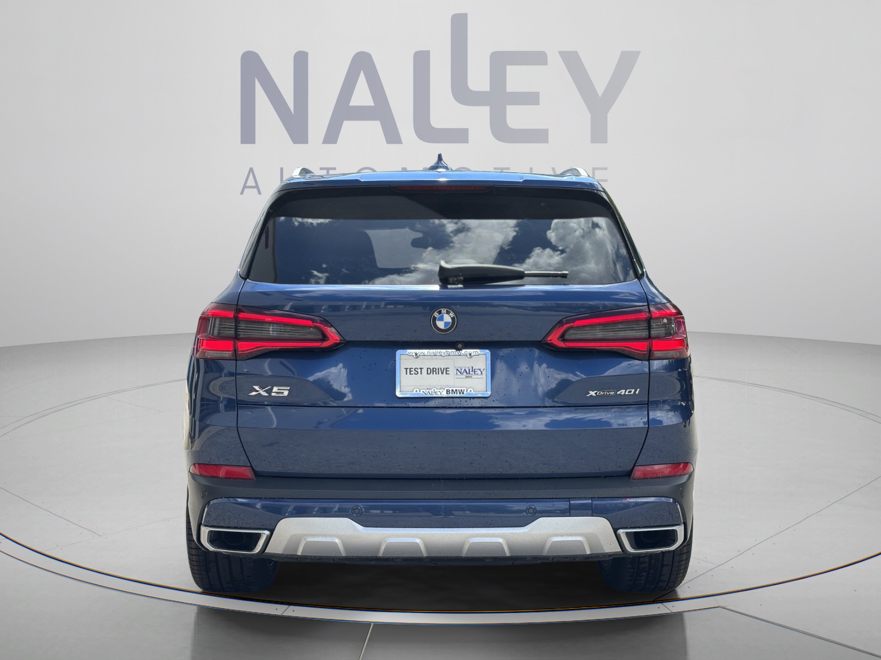 Used 2019 BMW X5 xDrive40i w/ Convenience Package AWD/4WD image 3