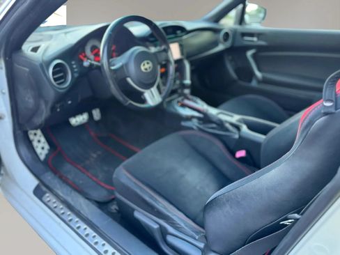 Used 2013 Scion FR-S RWD image 11