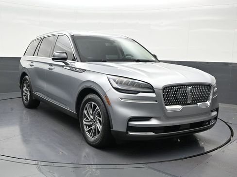 Used 2021 Lincoln Aviator 2WD image 8