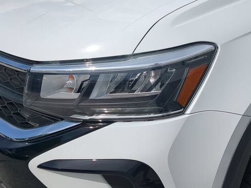 Certified 2023 Volkswagen Taos S FWD image 7