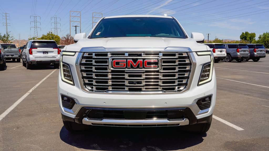 New 2026 GMC Yukon XL Denali w/ Denali Reserve Package AWD/4WD image 4