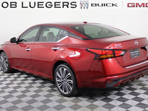 Used 2023 Nissan Altima 2.5 SL image 5