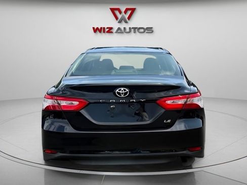 Used 2018 Toyota Camry LE FWD image 4